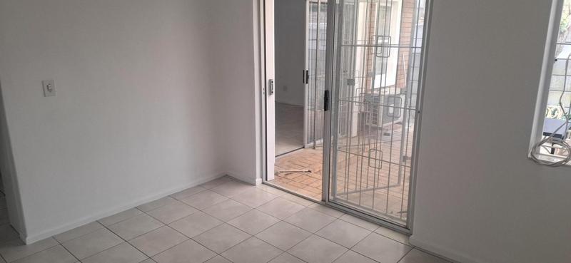 To Let 3 Bedroom Property for Rent in Groenvallei Western Cape